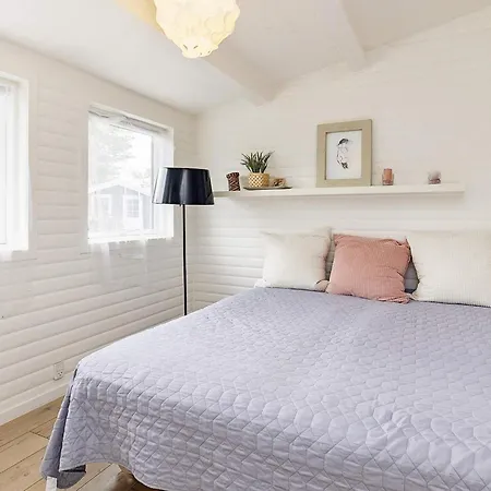 4 Star In Stege-by Traum * Stege