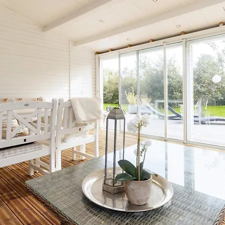 4 Star In Stege-by Traum 스테지