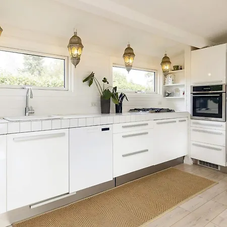 4 Star In Stege-by Traum *