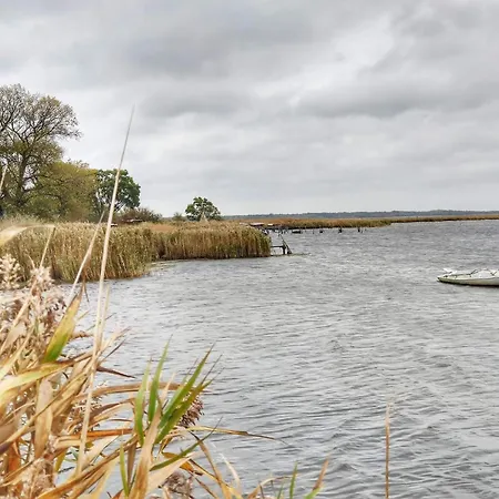 4 Star In Stege-by Traum *